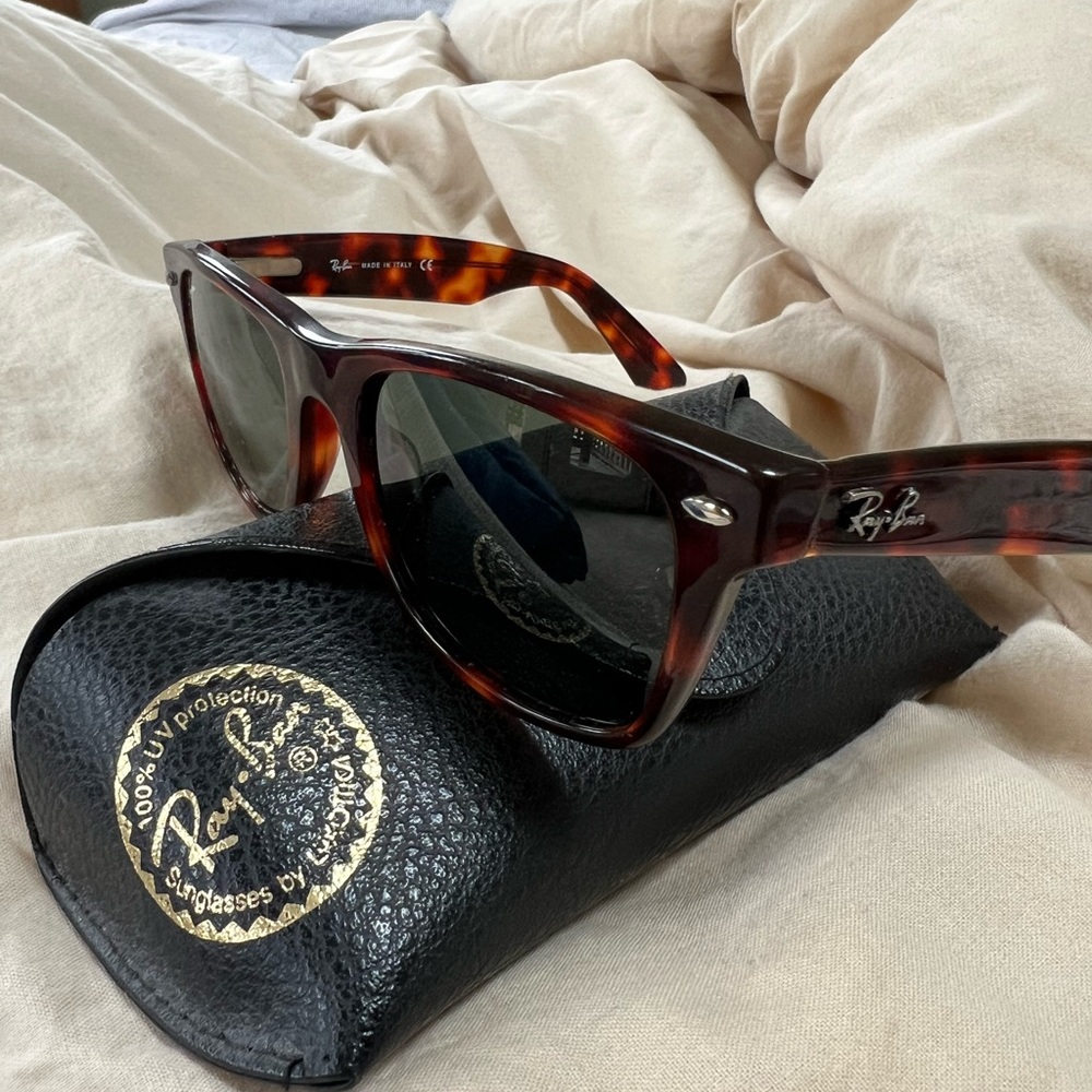 Ray-Ban Wayfarer RB2113 Tortoise Shell